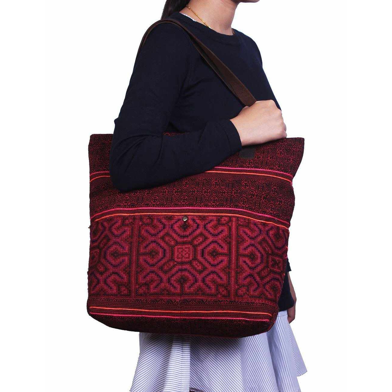 The Glam Escape Bags-Tote