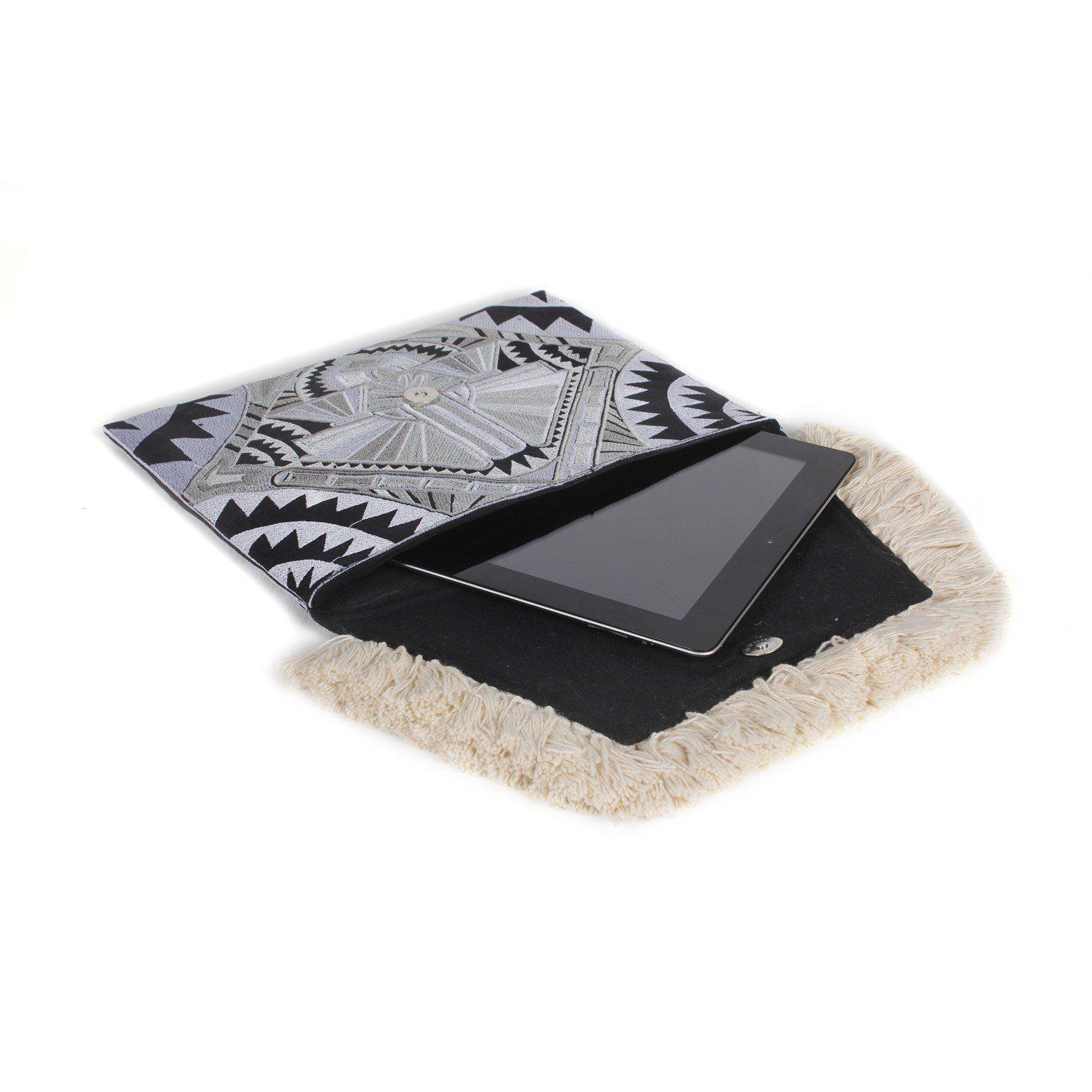 The Color Chic Clutch Bag - The Friday Chic Collection