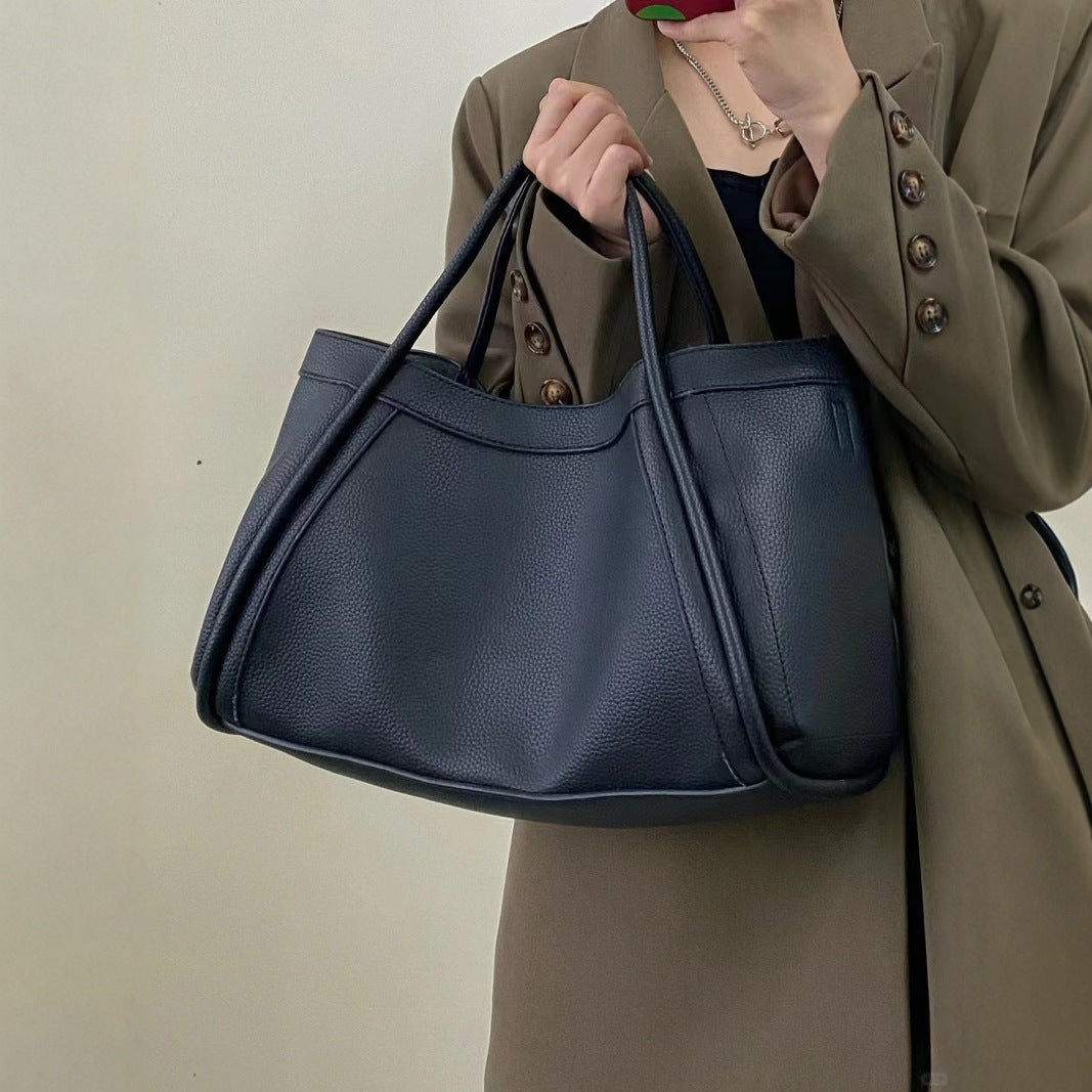 The Elara Everyday Carryall Tote