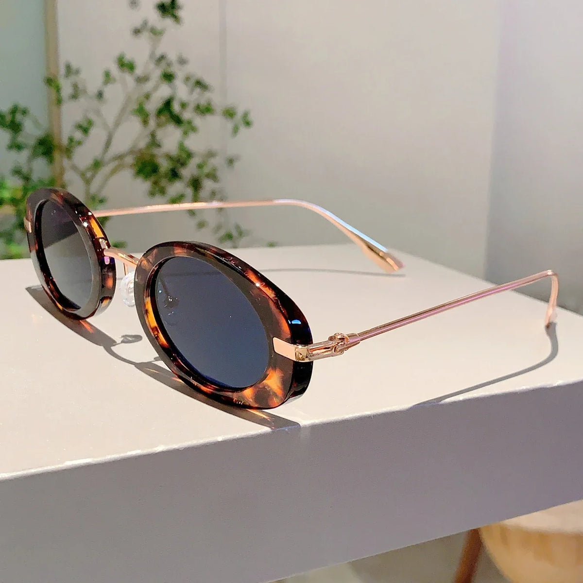 The Santoni Round Sunglasses