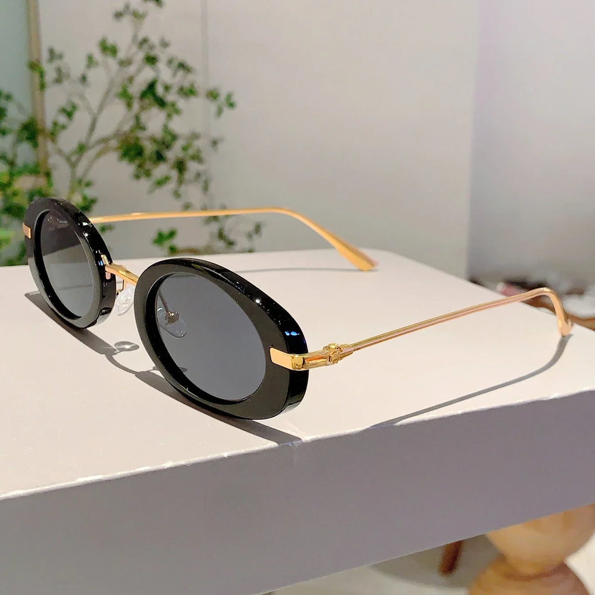 The Santoni Round Sunglasses