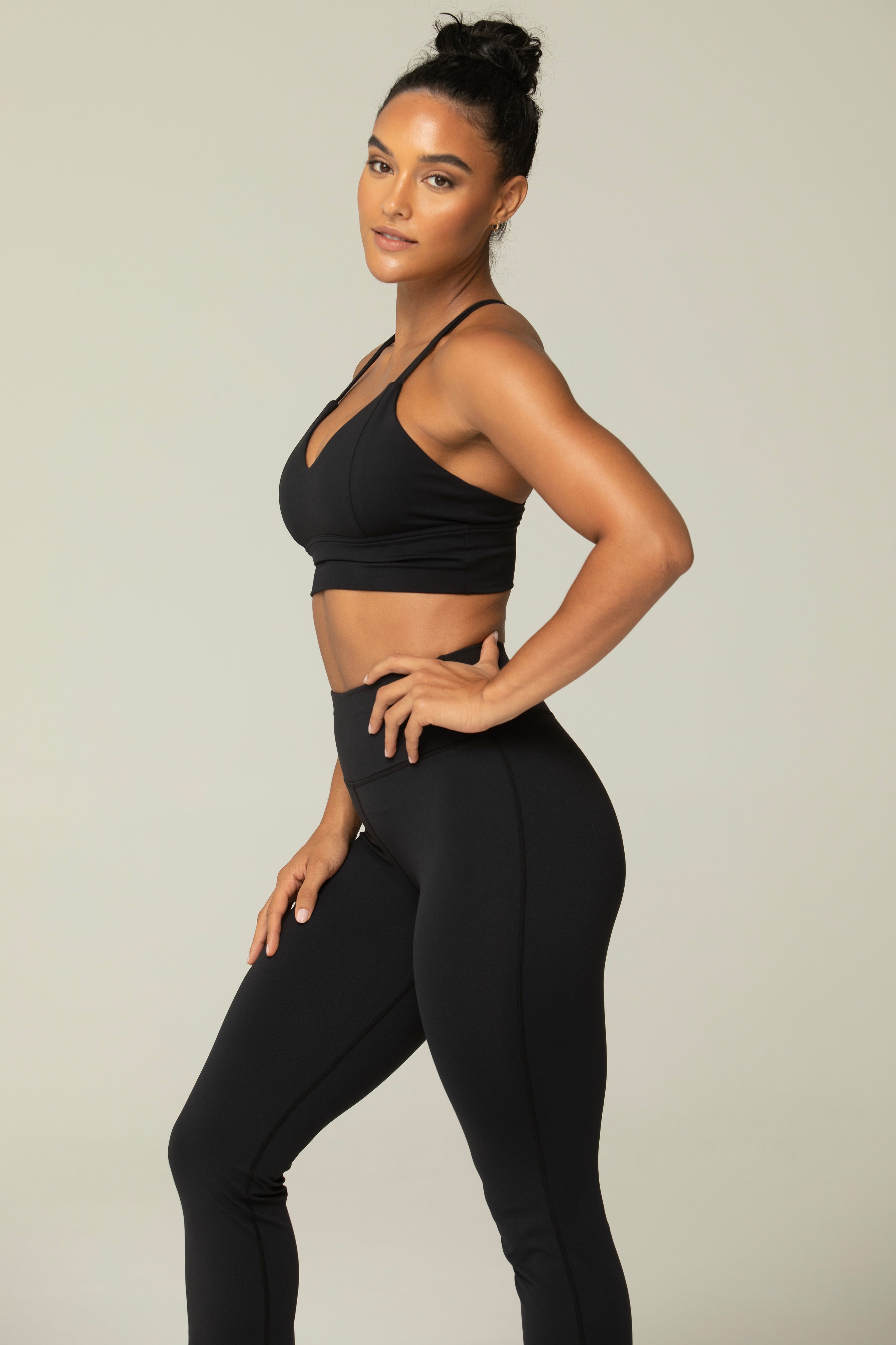Day Dream Sports Bra & Active Leggings Set- The Yoga Chic Collection